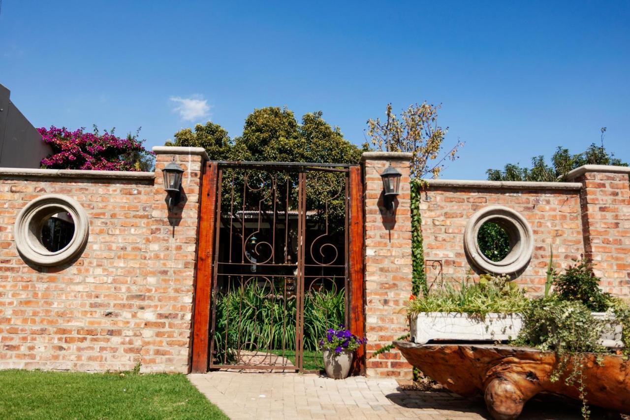 Hotel Town And Country Mpumalanga Middelburg  Exterior foto